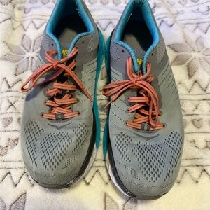 Hoka One One Arahi 3 Teal and Gray Shoes